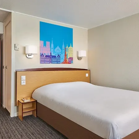 Kyriad Direct Hotell 2*