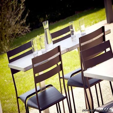 Kyriad Direct 2*