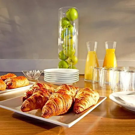 Kyriad Direct Hotel 2*