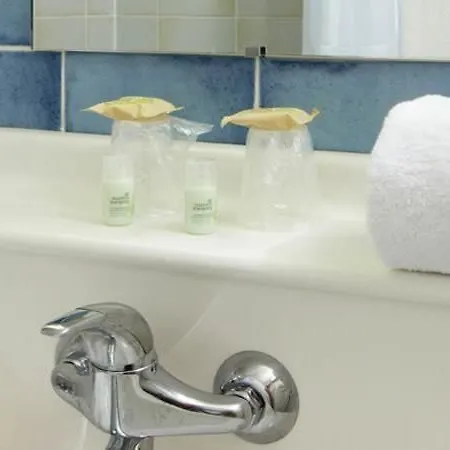 Kyriad Direct 2* سان ديزييه