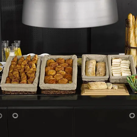 Hotel Kyriad Direct 2*