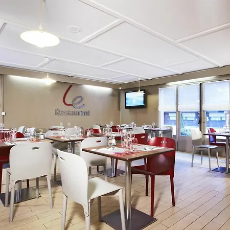 Hotel Kyriad Direct 2*