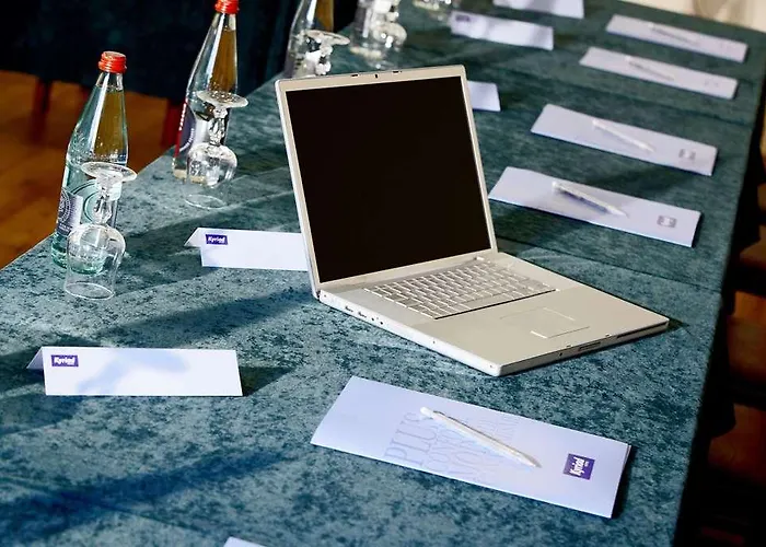 Kyriad Direct Hotel 2*